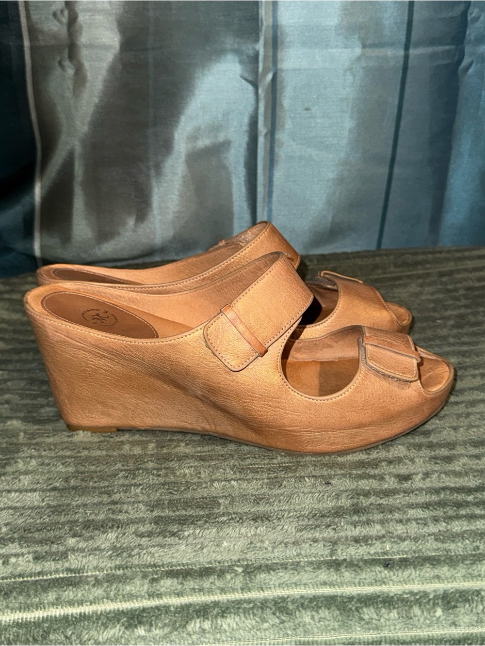 Johnston & Murphy Leather Tan Wedge Slide Sandals